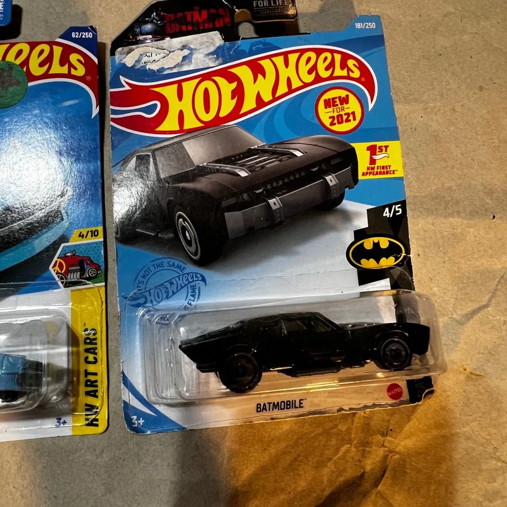 Hot Wheels 1:64 Diecast Lot 4 Datsun 240Z BMW 2002 Dodge Charger Batmobile Multi